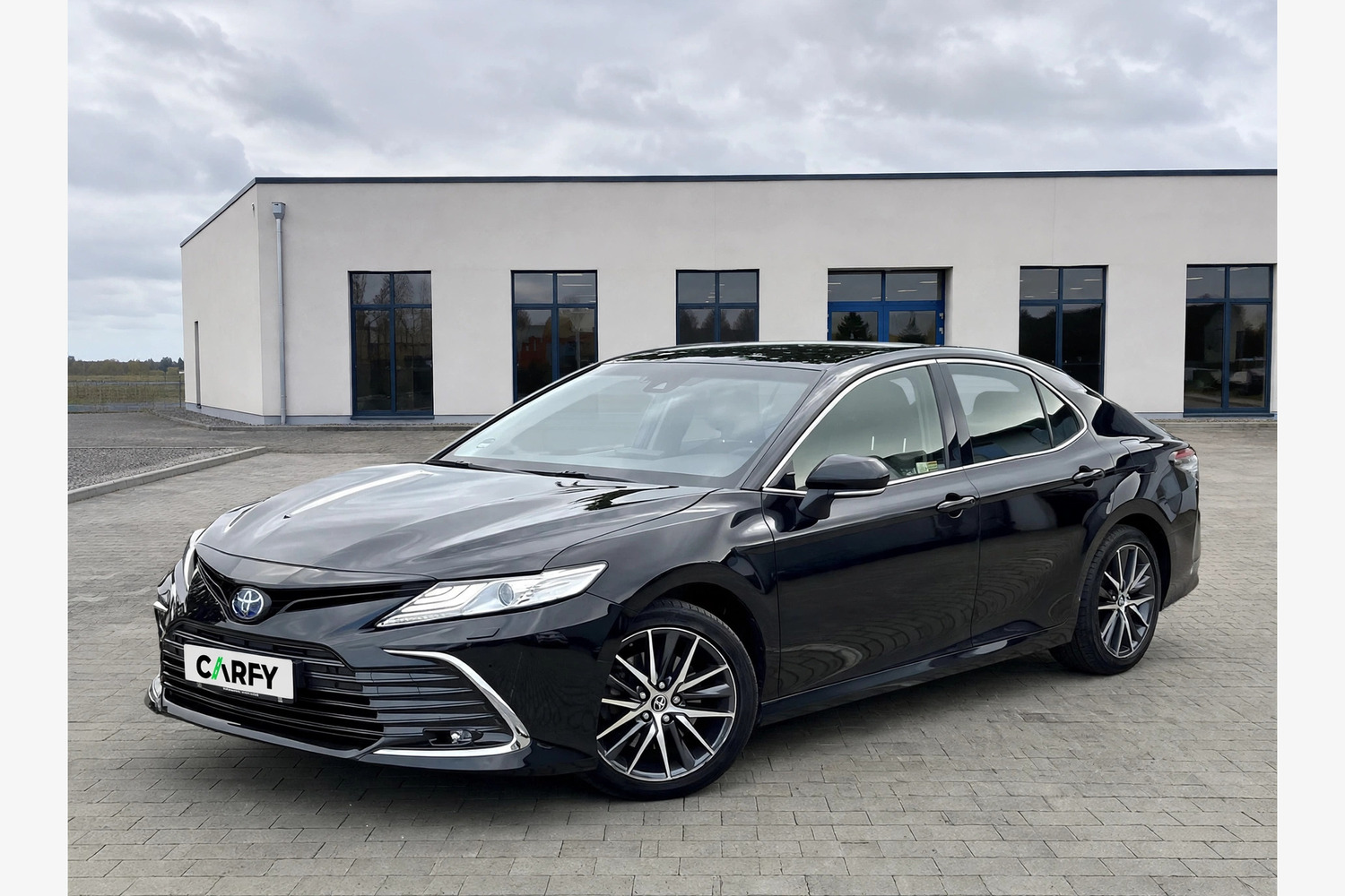 Toyota Camry 2.5 Hybrid Executive CVT, widok 1