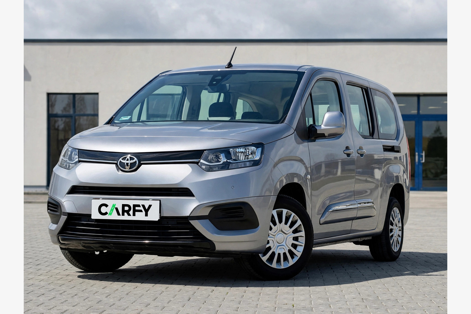 Toyota Proace City Verso Long 1.2 D-4T Business, view 1