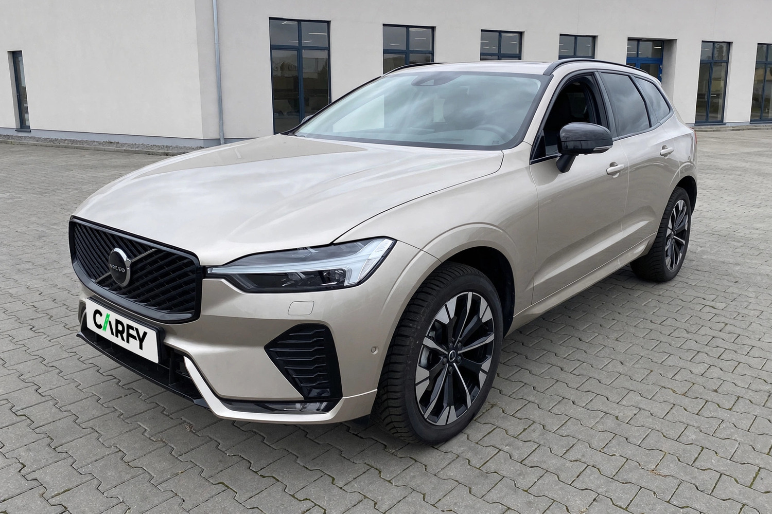 Volvo XC 60 B5 B AWD Ultra Dark, Ansicht 1