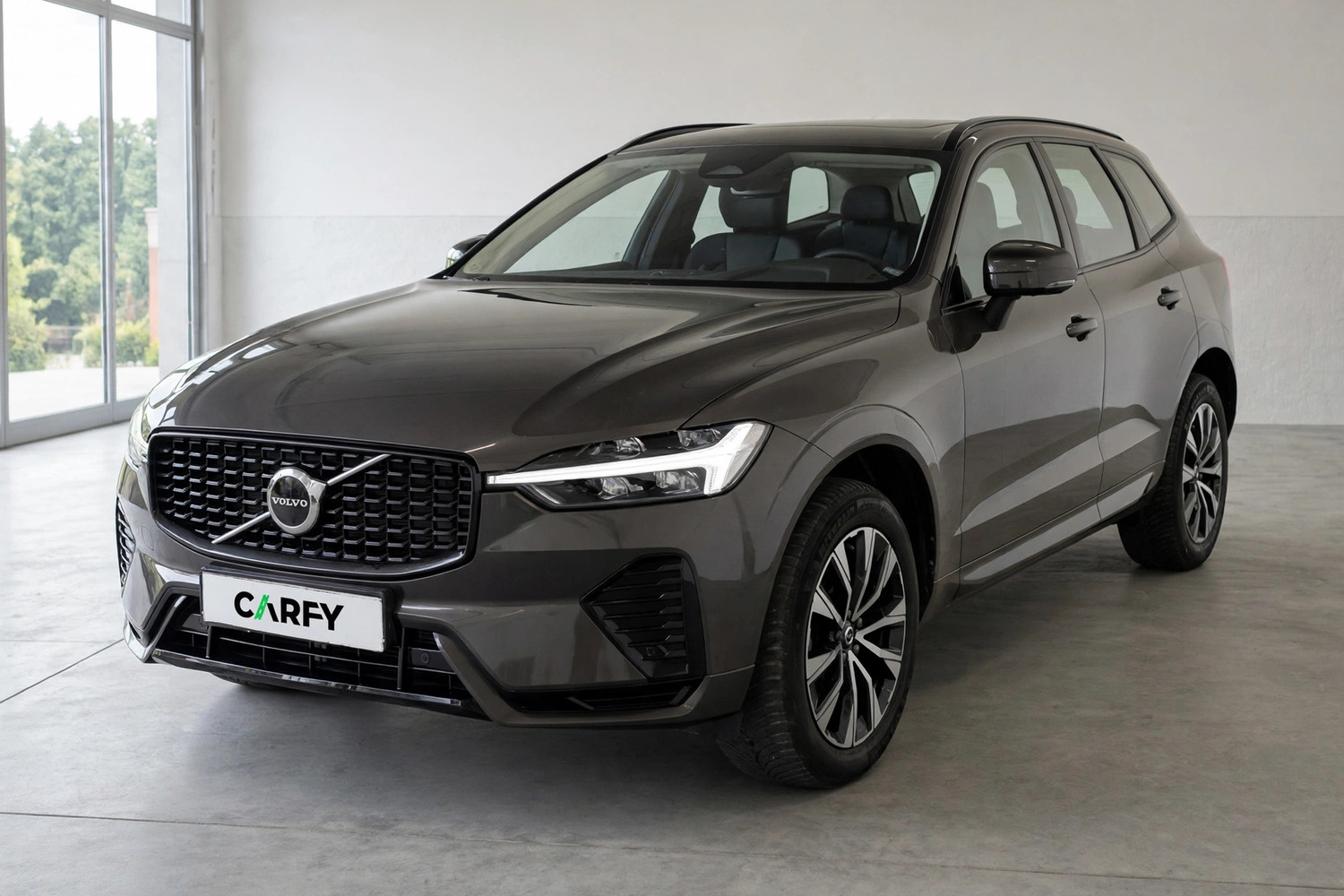 Volvo XC 60 B5 B AWD Plus Dark, widok 1