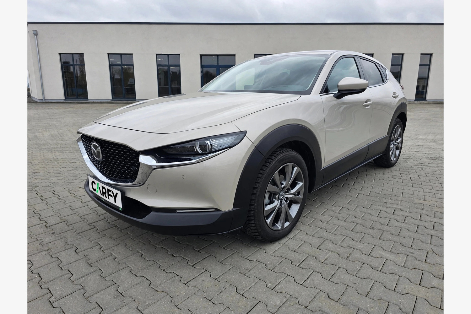 Mazda CX-30, widok 1