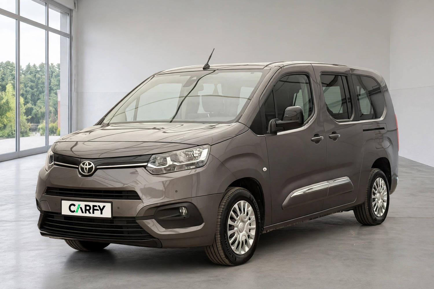 Toyota Proace City Verso, view 1