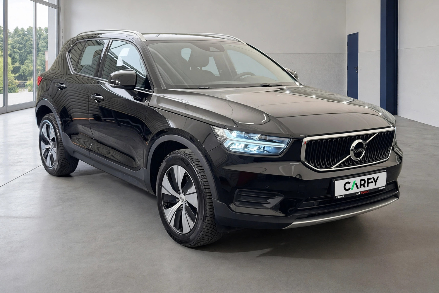 Volvo XC 40 T3 Momentum Pro, view 1