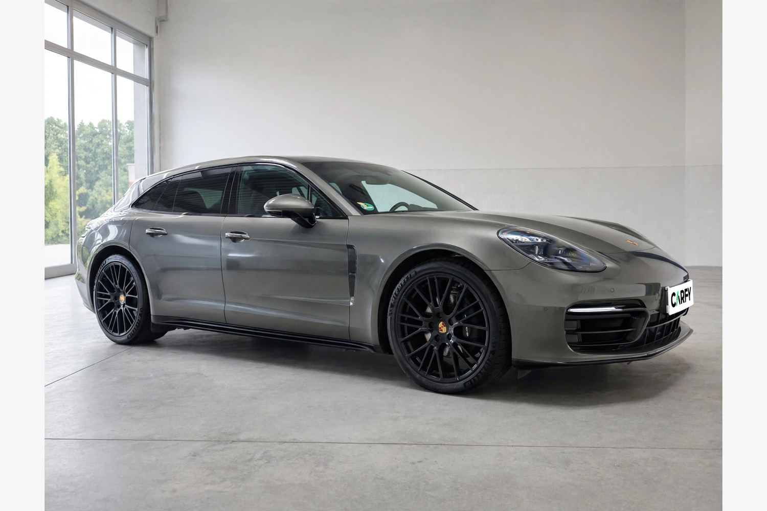 Porsche Panamera 4 Sport Turismo Platinum Edition, widok 1