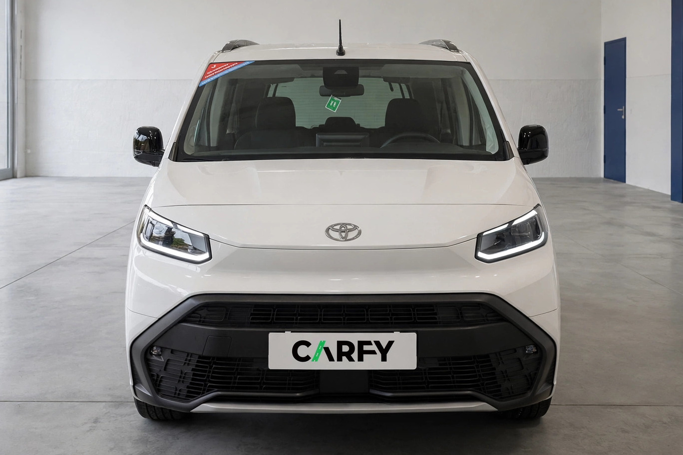 Toyota Proace City Verso Long 1.5 D-4D Family, view 1