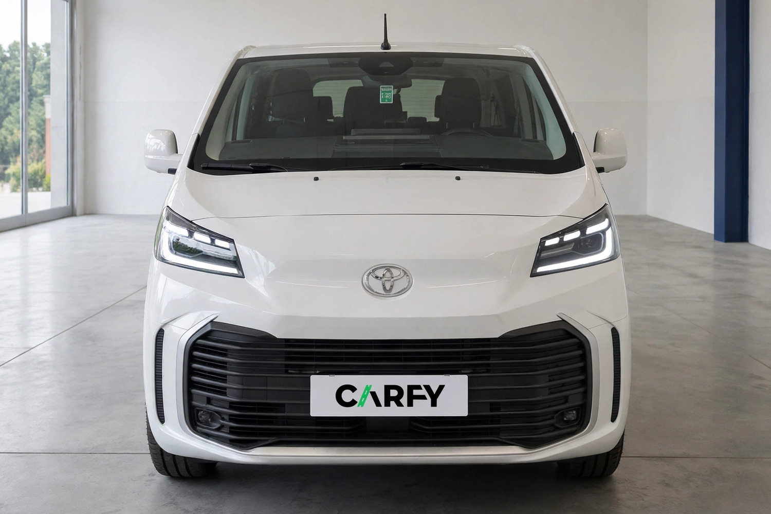 Toyota Proace Verso 2.0 D4-D Long Business, view 1