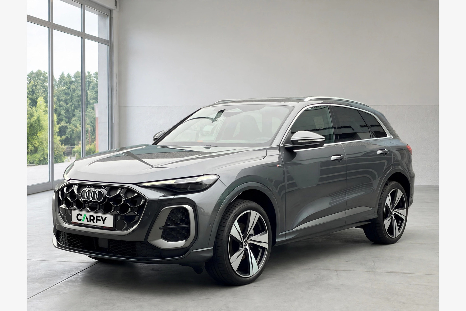 Audi Q5 SUV TFSI quattro S tronic, widok 1