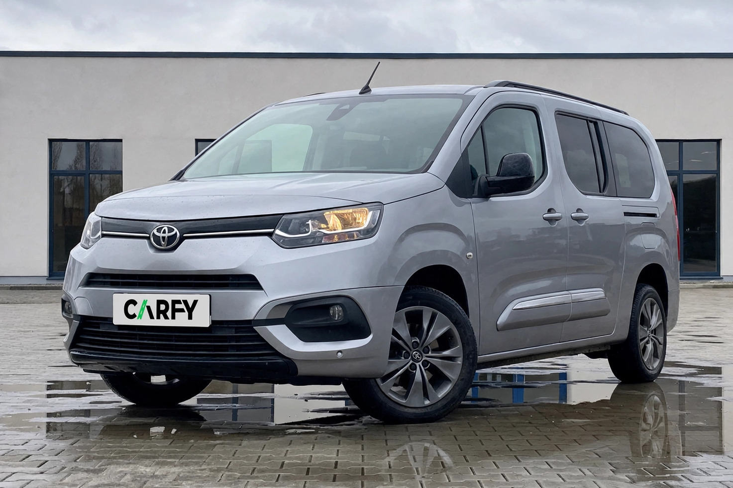 Toyota Proace City Verso 1.5 D-4D Family, view 1