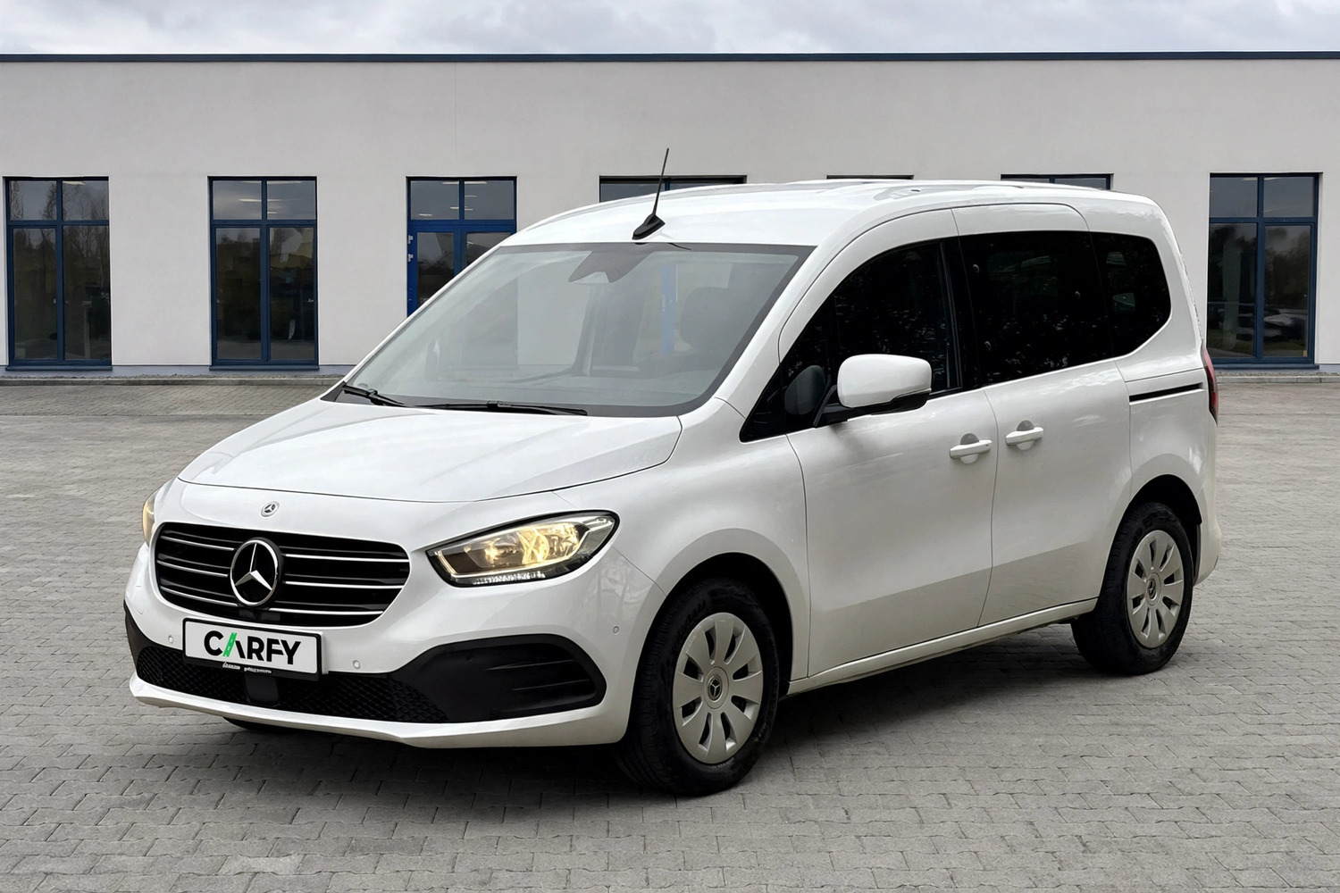 Mercedes-Benz T 180 d, widok 1