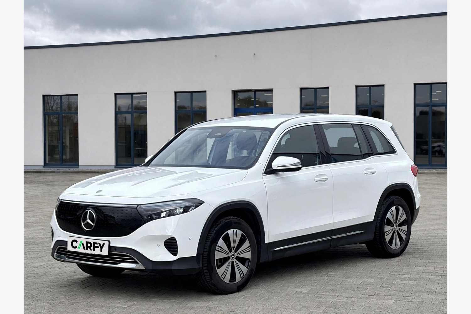 Mercedes-Benz EQB, widok 1