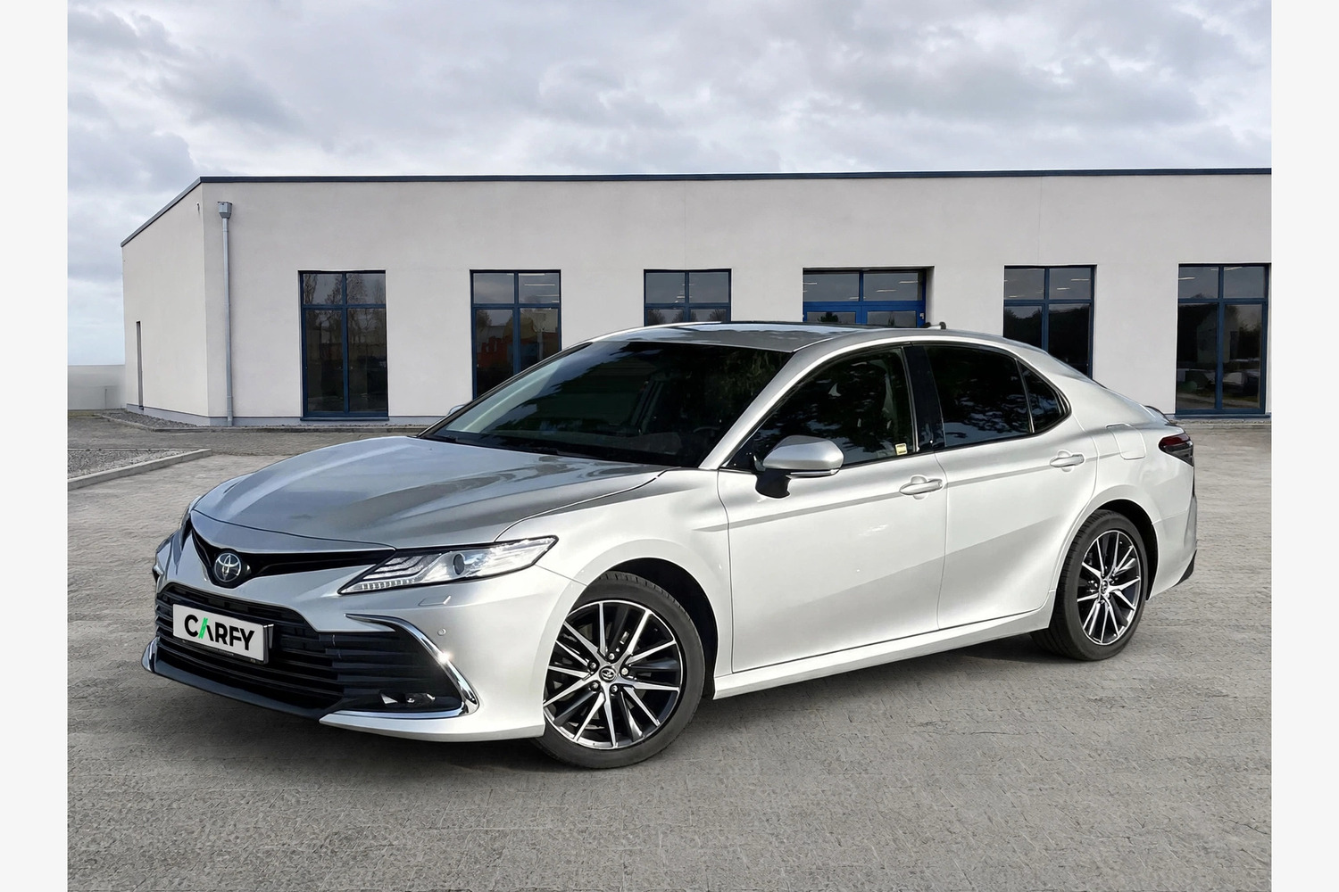 Toyota Camry 2.5 Hybrid Executive CVT, widok 1